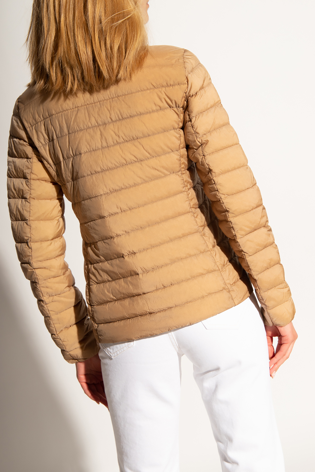 Woolrich Quilted the jacket with high neck